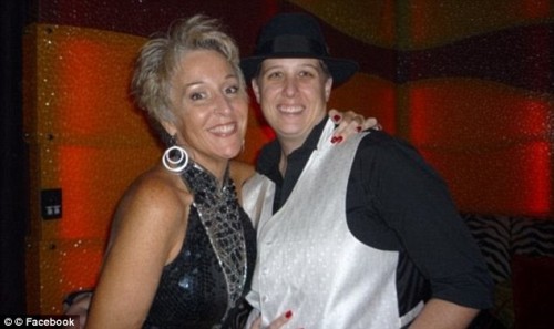 Dallas Augustine, right, ragequits her lesbian relationship after she cheats on her "wife"